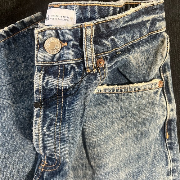 ZARA MOM FIT JEANS WITH A HIGH WAIST, NWOT - Picture 3 of 4